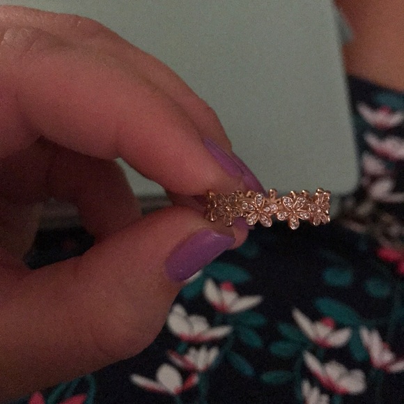 Pandora Jewelry - Pandora Rose Gold Daisy Chain Ring Pandora Jewelry - Pandora Rose Gold Daisy Chain Ring